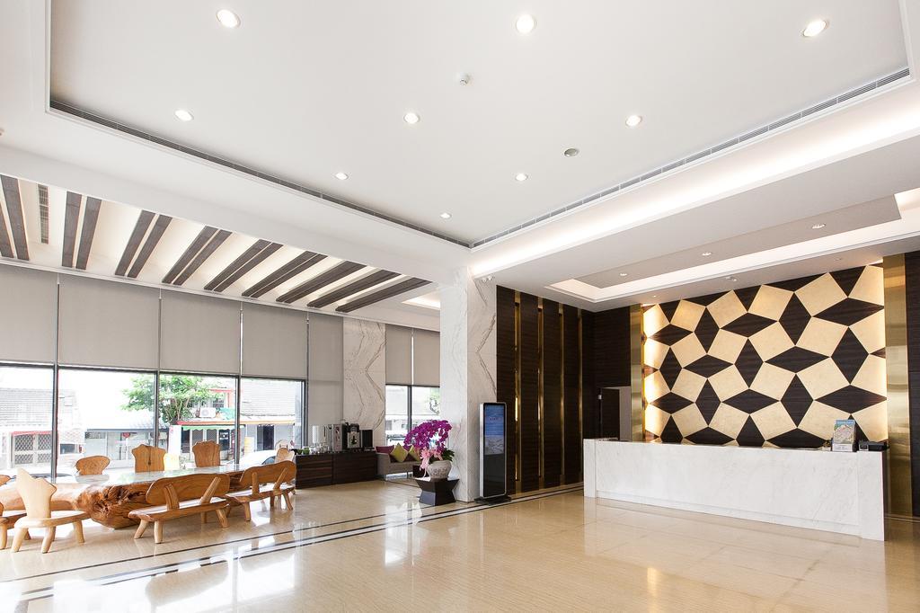 Hoya Hotel Taitung Bagian luar foto