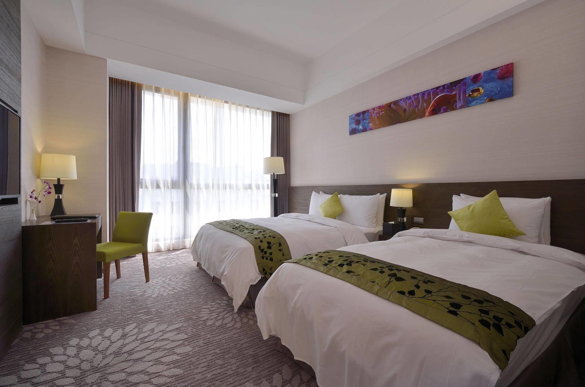 Hoya Hotel Taitung Bagian luar foto