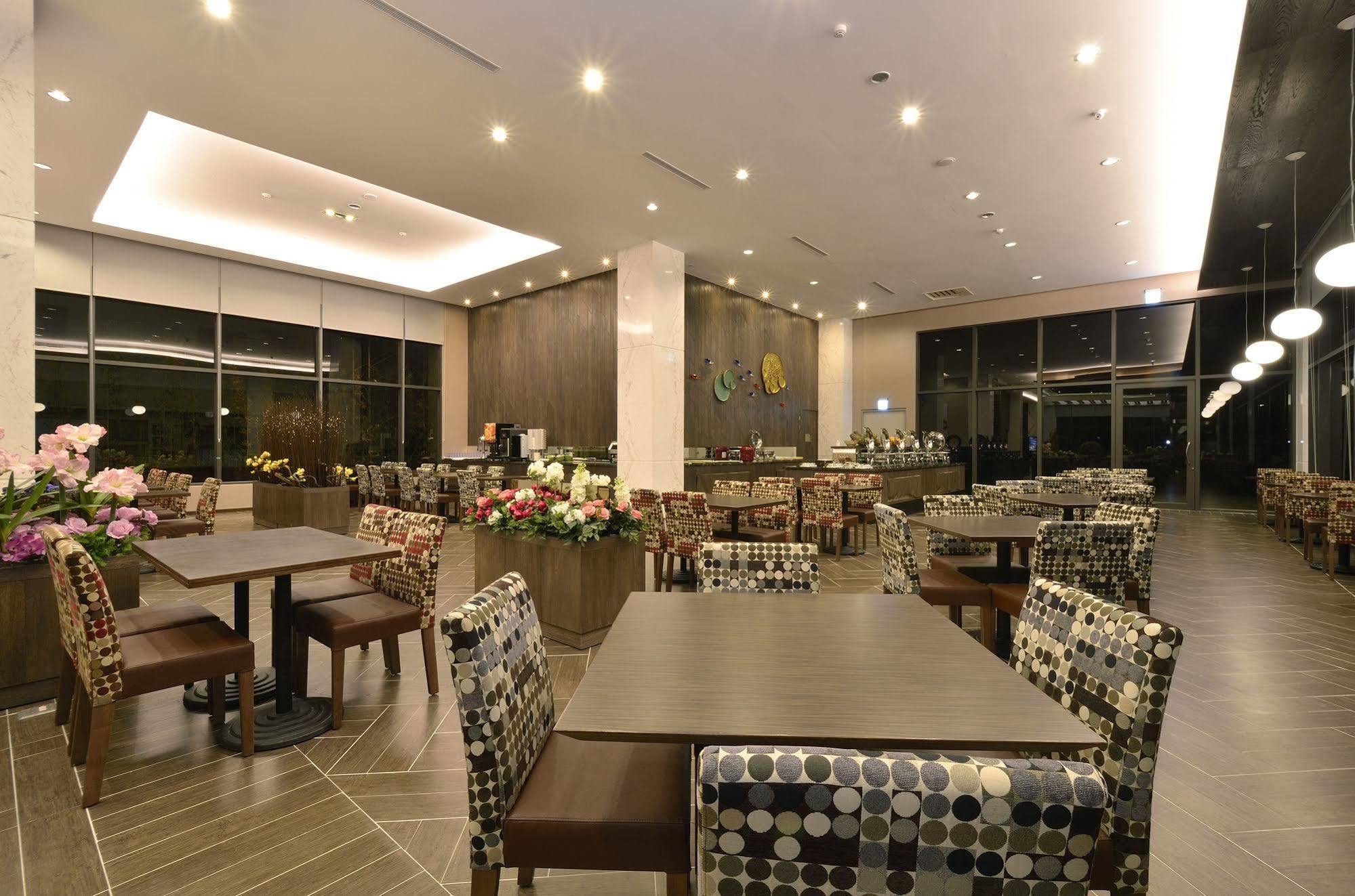 Hoya Hotel Taitung Bagian luar foto